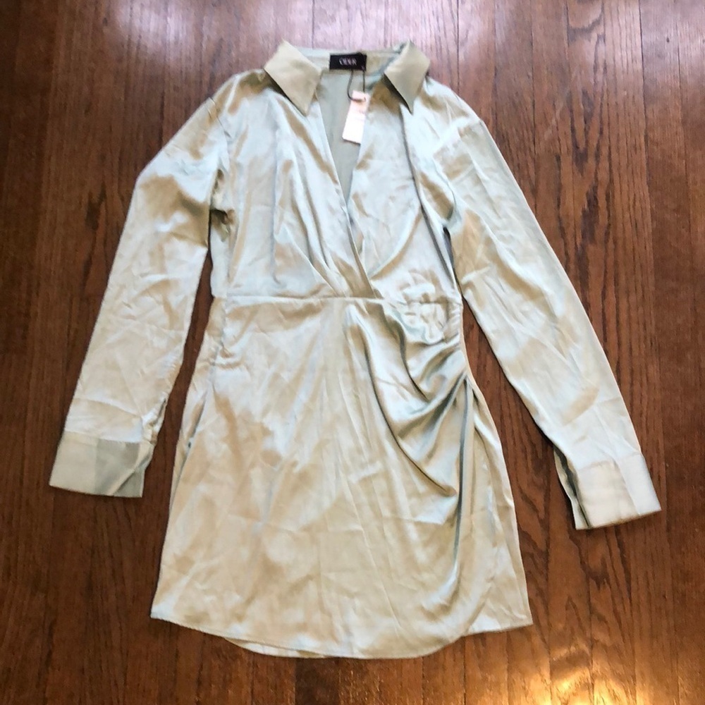 Cider Mint Pastel Ruched Side Longsleeve V-Neck Stretch Dress